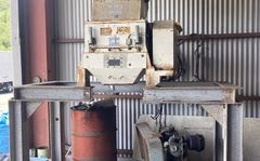 ダイコー精機製粉砕機のサムネイル