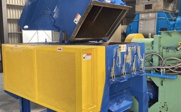 ダイコー精機製粉砕機のサムネイル