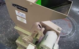 ホーライ製粉砕機のサムネイル