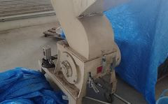 ダイコー精機製粉砕機のサムネイル