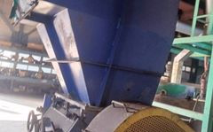 御池鐵工所製粉砕機のサムネイル