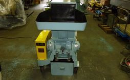 ホーライ製粉砕機のサムネイル