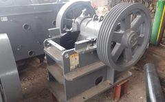 郷鉄工所製破砕機のサムネイル